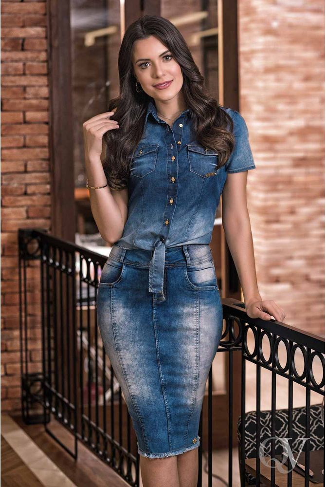 blusa jeans com saia midi