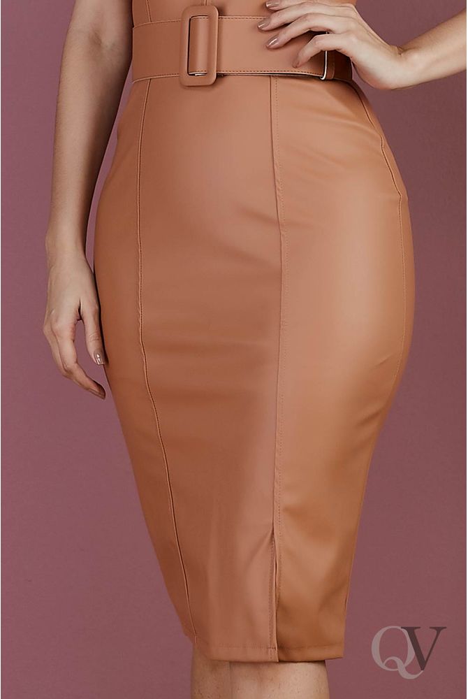 vestido de couro nude